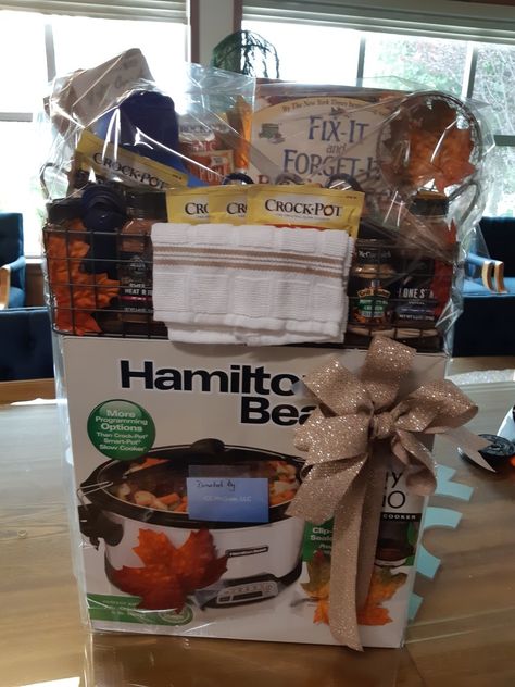 Crockpot Christmas Gift Ideas, Crock Pot Gift Basket, Big Raffle Basket Ideas, Crockpot Baskets Gift Ideas, Alcohol Auction Basket Ideas, Christmas Silent Auction Basket Ideas, Office Raffle Basket Ideas, Raffle Basket Ideas Fundraising Silent Auction Diy Gifts, Crockpot Raffle Basket Ideas