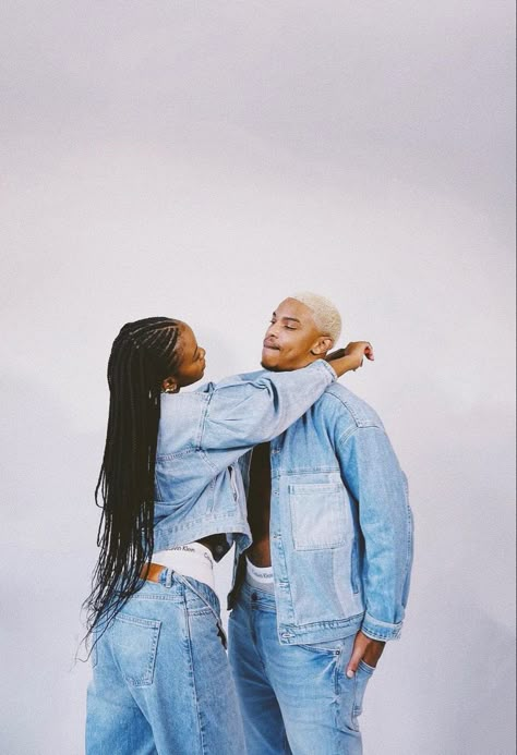 2000s Couple Photoshoot, Denim Photoshoot, Look 80s, Swag Couples, Lover Girl, Anniversary Photoshoot, Glam Photoshoot, Cute Couple Outfits, Black Love Couples