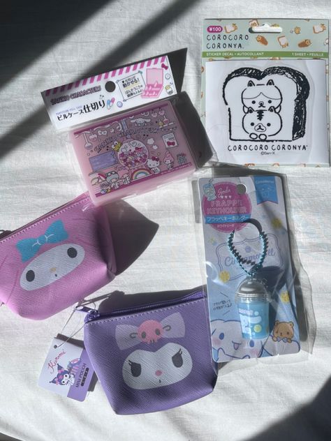 haul <3 can never have enough pouches tbh #daiso #sanrio #haul #mymelody #kuromi #cinnamaroll Daiso Sanrio, Sanrio Haul, Sanrio Pouch, Daiso Haul, Daiso Japan, Mini Pouches, Frappe, Art Stuff, I Want