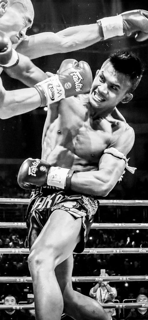 Buakaw Muay Thai Wallpaper, Muay Thai Wallpaper, Buakaw Banchamek, Thai Wallpaper, Muay Thai Fighter, Face Ref, Thai Boxing, Open Hands, Dynamic Poses