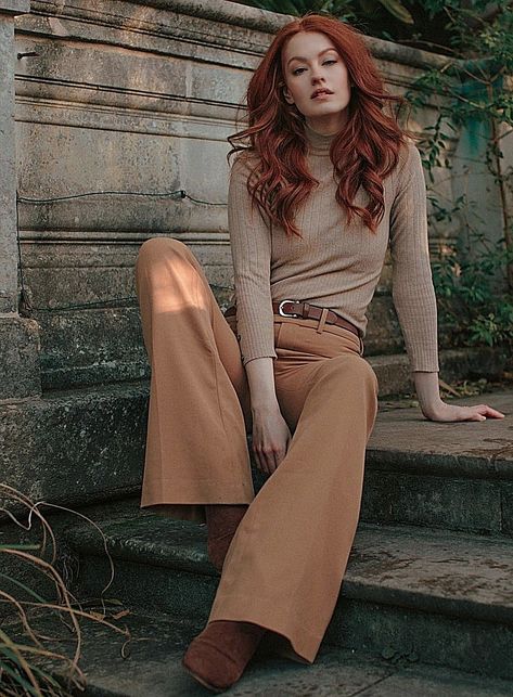 Pale Redhead Outfit, Ginger Hair Red Outfit, Copper Hair Fashion Outfits, Aesthetic Outfits For Redheads, Summer Outfits Ginger Hair, Red Hair Clothing Style, Outfits For Auburn Hair, Fashion For Redheads Outfits, Redheads Wearing Red