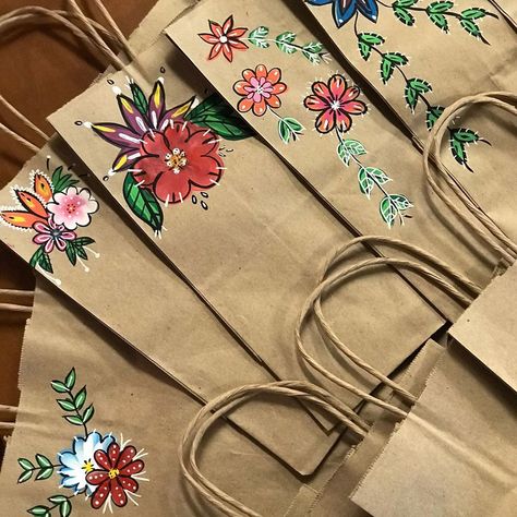 Made some custom bags for my favorite little AZ shop. 🤗 💕Can you guess who these are for? . . Also going to be holding a bag and wrapping… Painted Gift Bags Ideas, Paper Bags Diy, Diy Tote Bag Design, Diy Tote, Bags Diy, Return Gift, Diy Tote Bag, Painting Gift, Guess Who