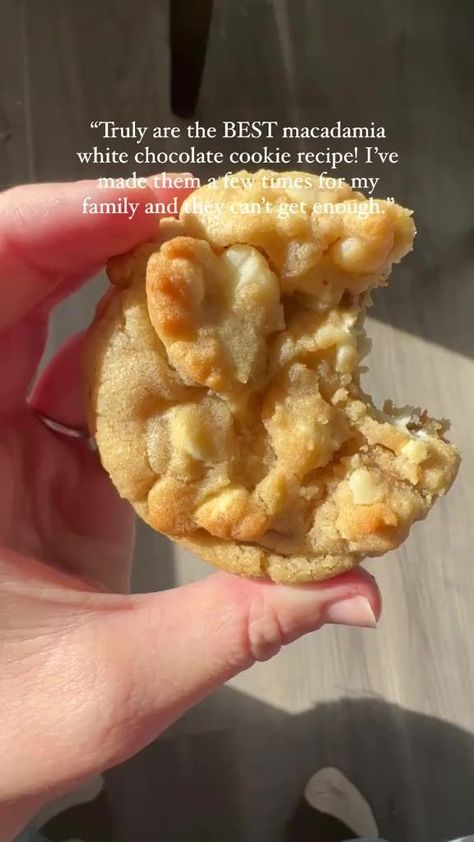 White Macadamia Nut Cookies, White Chocolate Cookie Recipes, Chocolate Macadamia Cookies, Macadamia Nut Cookies Recipe, White Chocolate Macadamia Cookies, Chocolate Macadamia Nut Cookies, White Chocolate Macadamia Nut Cookies, White Chocolate Macadamia Nut, Cooking With Karli