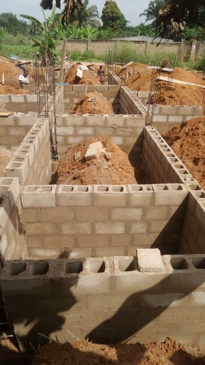 The Making Of The Enugu 6 Bedroom Duplex - Properties (2) - Nigeria Modern Bungalow House Plans, Building Front Designs, Bungalow Floor Plans, Building Foundation, Duplex Design, Building Front, House Foundation, Building House Plans Designs, Concrete Block