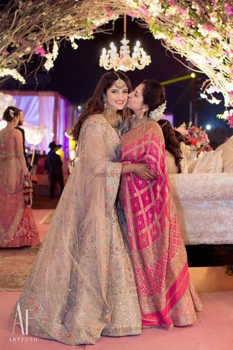 Graceful & Gorgeous Mother Of The Bride Outfits We Spotted Recently! | WeddingBazaar Engagement Dress For Bride, Mother Of The Bride Outfits, Bridesmaid Photoshoot, Bridal Photography Poses, Wedding Lehenga Designs, Indian Bride Outfits, Fairmont Hotel, Bridal Lehenga Collection, Bride Photoshoot