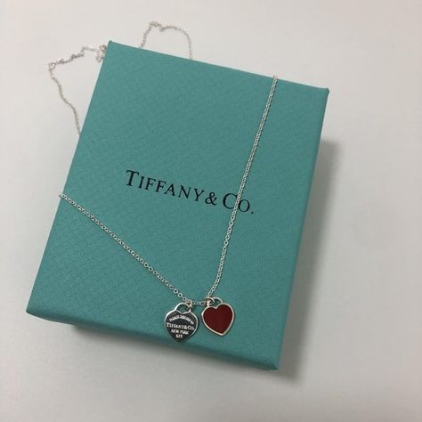 Tiffany & CO. Return To Mini Double Heart Enamel Red in Sterling Silver Tiffany Red Heart Necklace, Red Tiffany Necklace, Silver Jewelry Tiffany, Collar Tiffany & Co, Tiffany & Co, Tiffany And Co Heart Necklace, Xoxo Jewelry, Red Heart Necklace, Tiffany And Co Necklace