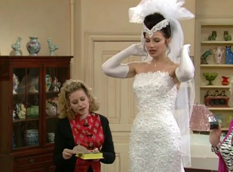 The Nanny Wedding Dress, Runaway Bride Wedding Dress, Fran Fine Wedding Dress, Movie Brides, 90s Bride, 2010 Wedding, Nanny Outfit, Aesthetic Outfits 90s, Fran Fine Outfits