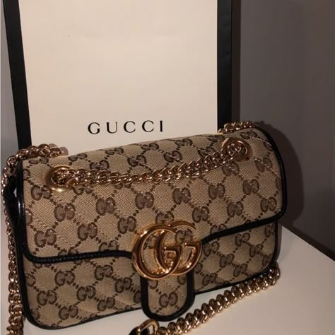 Gucci Handbags Crossbody, Expensive Purses, Expensive Stuff, Lost Princess, Expensive Bag, Trendy Purses, Gucci Crossbody Bag, Gucci Purses, Gucci Purse