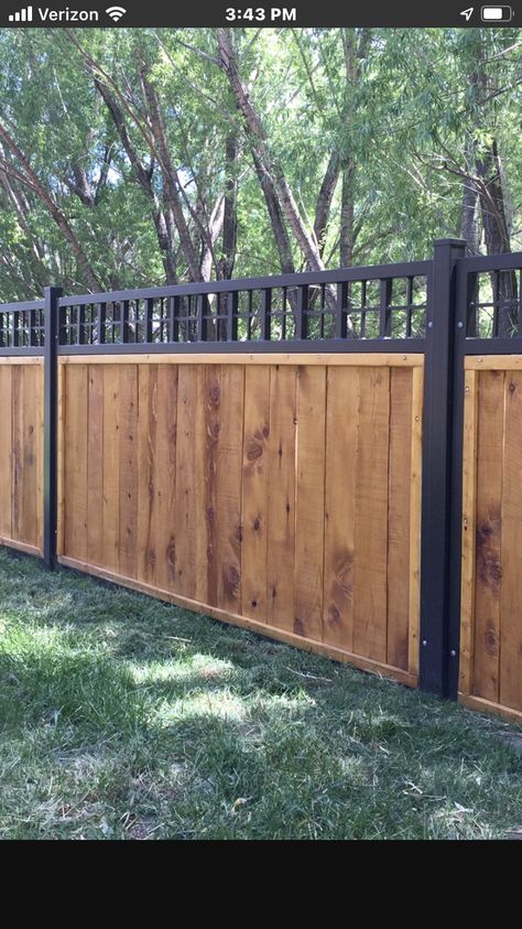 Black And Brown Fence Ideas, Outdoor Wooden Privacy Wall, Different Types Of Privacy Fences, 1 Acre Privacy Fence, Custom Fence Ideas, Country Privacy Fence Ideas, Country Privacy Fence, Fence On Hill Backyards, Wood And Metal Privacy Fence