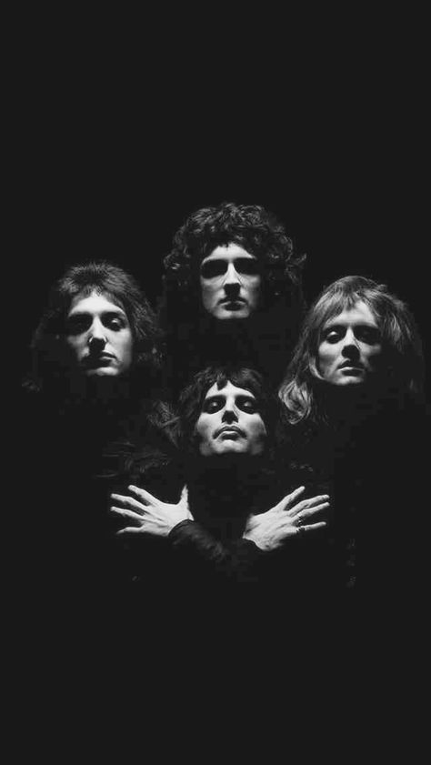 80s Band Posters, Laptop Wallpaper Rock Bands, Queen Band Wallpaper Iphone, Queen Band Wallpaper Laptop, Aesthetic Wallpaper Queen Band, Queen Band Black And White, Queen Rock Band, Rock Band Photos, Music Photoshoot