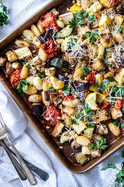 Sheet Pan Gnocchi, Easy Gnocchi, Greek Vegetables, 30 Minute Dinner Recipes, Vegan Vegetable Soup, Roasted Vegetable Soup, Sweet Potato Gnocchi, Gnocchi Recipes, Vegetarian Recipe