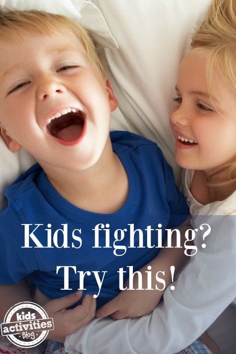 Are you wondering how to stop siblings from fighting?  We've got you covered today with help from other parents that have dealt with sibling rivalry. It isn't easy and they don't always get along, but these tips are amazing and we've tried them all before sharing them with you to be sure that they work. How To Stop Siblings From Fighting Listen to their feelings. Whenever my kids are fighting, I try to evaluate the situation. Is someone overly tired? Did someone have a bad day at school? Taki... House To Do List, Nanny Life, Sibling Relationships, Therapy Games, Parenting Tools, Mum Life, Sibling Rivalry, Parenting Help, Kids Behavior