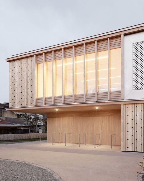 innauer matt's kindergarten engelbach is wrapped in delicate timber facade Public Playground, Energy Efficient Buildings, Wood Facade, Wooden Facade, Facade Material, Wood And Concrete, Timber Cladding, Facade Architecture, Roof Plan