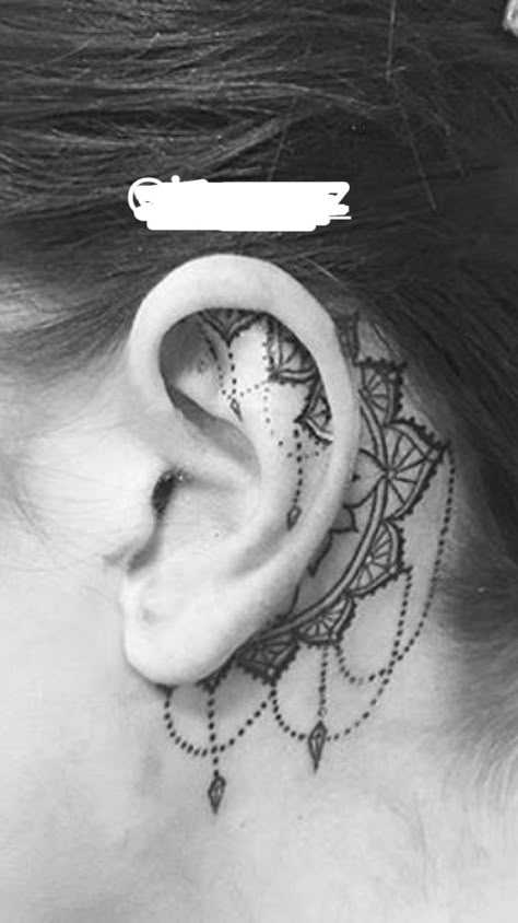 Hair Line Tattoos For Women, Inner Ear Tattoos For Women, Behind The Ear Tattoo Ideas Unique, Tattoo Oreille, Half Mandala Tattoo, Inner Ear Tattoo, Small Face Tattoos, Hairline Tattoos, Floral Back Tattoos