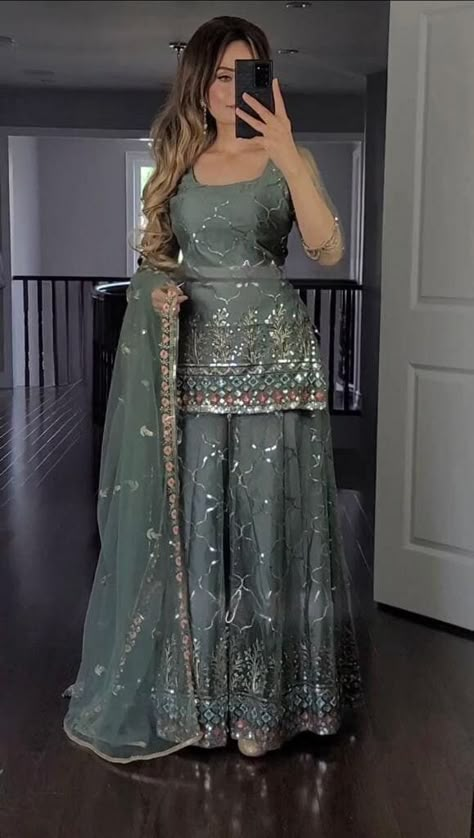 Floral Anarkali Dresses, Anarkali Dress With Dupatta, Party Wear Anarkali Dress, Dress With Dupatta, Floral Anarkali, Lehnga Dress, Punjabi Outfits, Desi Fits, Beautiful Pakistani Dresses