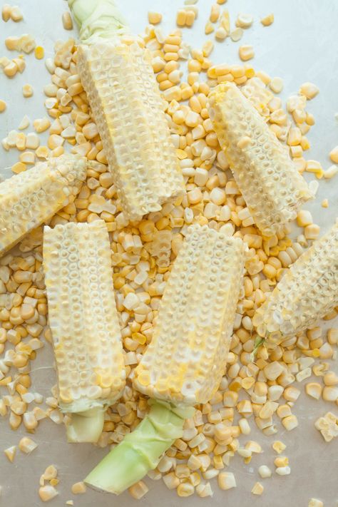 Please Don't Throw Away Your Naked Corn Cobs — Oh So Corny! Corn Cob Jelly, Sweet Corn Soup, Dried Corn, Corn Soup, Creamed Corn, Corn Recipes, Corn On The Cob, Corn On Cob, Frozen Corn