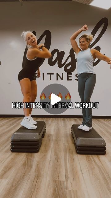 Ashley Beito | DASH Fitness on Instagram: "Just a little mid-week HIIT workout for ya’ll😘😜  Set those timers!!  :45 sec WORK :15 sec REST  Complete 3-4 Rounds!  ‼️Watch mom for modifications‼️  💙LIKE + TAG those workout buddies  👇🏼TO WORKOUT WITH US FROM HOME👇🏼  dashfitness.studio   . . . . . #hiitworkout #hiit #cardioworkout #modifiedworkouts #funworkout #motherdaughtergoals #dashfitness" Hiit Workout Schedule For Women, Peloton Hiit Workout, Hiit 30 Minute Workout, Fitness Step Workout, Quick Hiit Workout At Home, Fun Workouts For Women, Hiit Cardio Workouts Gym, Group Workout Ideas, Hitt Workout At Home