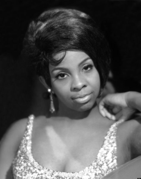 Midnight Train To Georgia, Black Female Singers, Gladys Knight, Old School Music, Legendary Singers, Soul Singers, Vintage Black Glamour, Black Celebrities, Black Music