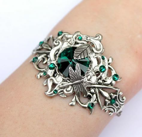 Slytherin Jewelry, Fantasy Vintage, Swarovski Bracelet, Magical Jewelry, Steampunk Jewelry, Fantasy Jewelry, Gothic Jewelry, Lovely Jewellery, Gems Jewelry