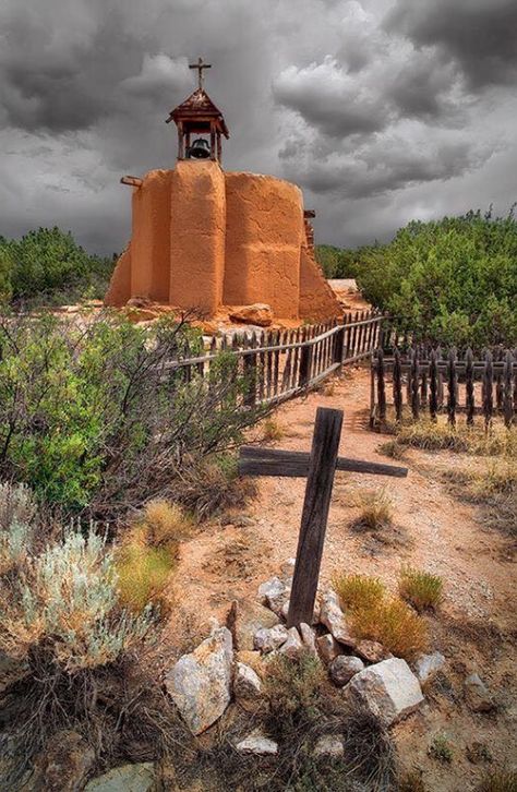 New Mexico Rural Mexico, New Mexico Albuquerque, Abandoned Churches, Old Country Churches, New Mexico Usa, Spanish Style Homes, Old Churches, Desert Homes, Land Of Enchantment