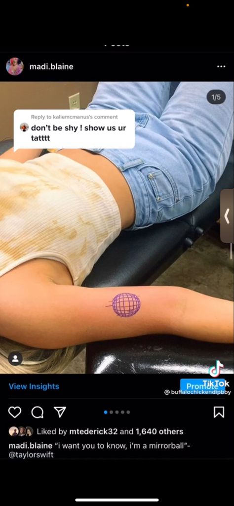 Mirrorball Tattoo Taylor Swift, Baddies Tattoos, Mirrorball Tattoo, Tattoo Kiss, Mirrorball Taylor Swift, Golden Tattoo, Archer Tattoo, Swift Tattoo, Needle Tattoo