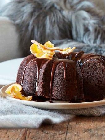 Chocolate Orange Pound Cake, Chocolate Orange Desserts, Lindt Chocolate Recipes, Buttery Pound Cake, Cake Container, Orange Bundt Cake, Orange Pound Cake, Orange Dessert, Chocolate And Orange