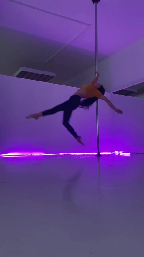 Dancing Fitness, Pole Dancing Videos, Pole Dancing Fitness, Tick Tock, Pole Dance, Pole Dancing, Dancing, Concert, Quick Saves