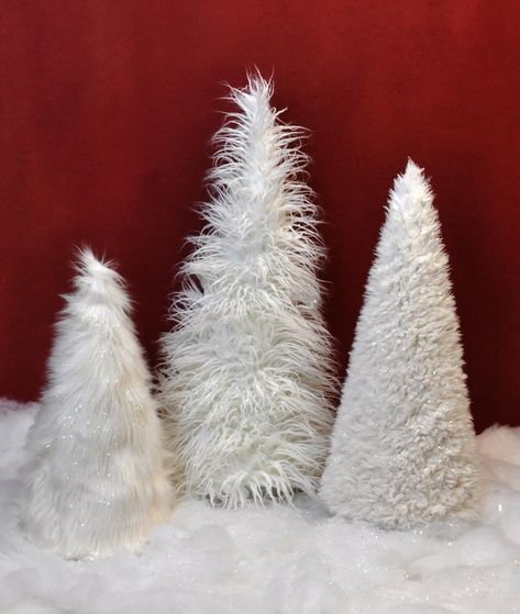 Faux Fur Tabletop Christmas Trees: learn how to sew cone bases for your trees and make faux fur coverings to match!  #Christmas #Christmassewing #TabletopTrees Fur Christmas Tree, Tabletop Christmas Trees, Diy Tree Topper, Fur Tree, Christmas Cones, Cone Trees, Cone Christmas Trees, Easy Christmas Decorations, Tabletop Christmas Tree