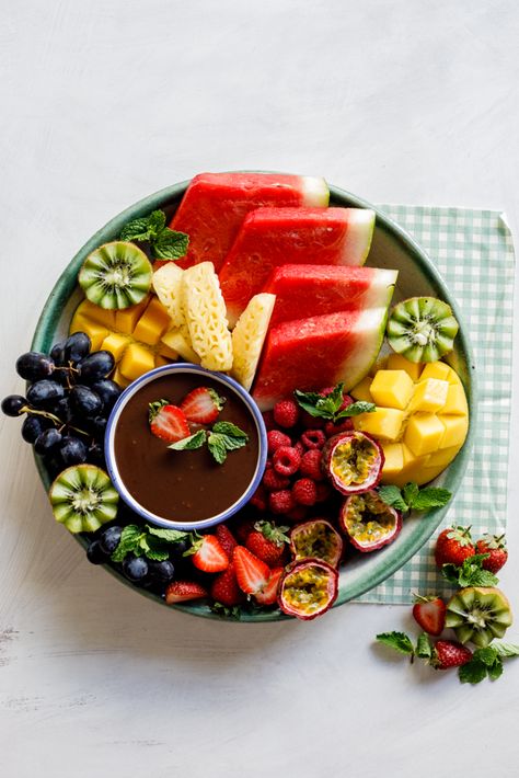 Fruit plate with coconut chocolate ganache Coconut Fruit, Summer Salads With Fruit, Coconut Chocolate, Fruit Platter, Fruit Plate, Chocolate Coconut, Summer Fruit, Chocolate Ganache, Fruit Salad