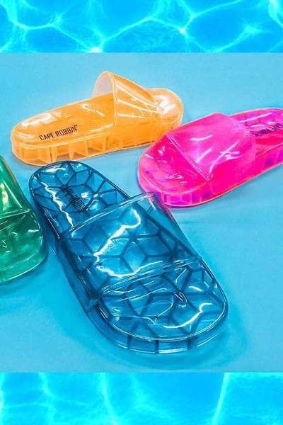 Jello Shot, Jelly Slides, Sneakers Fashion Outfits, Plastic Shoes, Buy Shoes Online, Jelly Shoes, Flip Flop Shoes, Slides Sandals, Nike Shoes Women