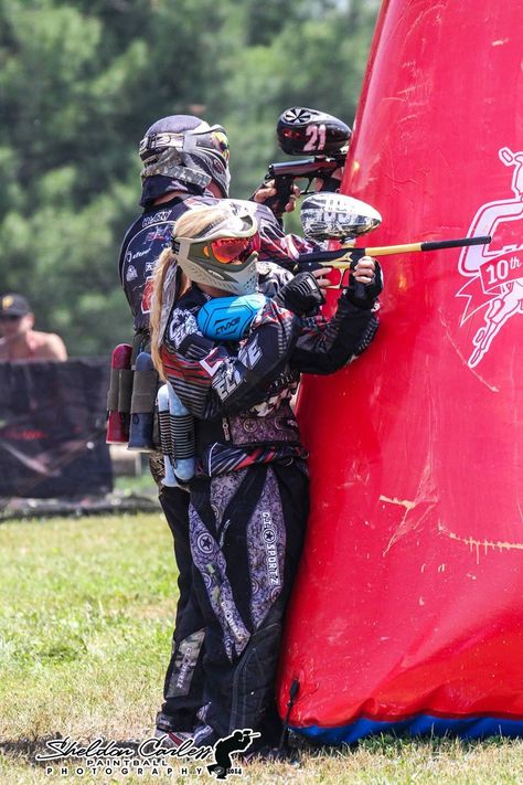 CXBL action. Canadian xball league Paintball Outfit Women, Paint Balling Outfit, Paint Ball Aesthetic, Paintball Aesthetic, Paintball Outfit, Paintball Girl, Paintballing Outfit, Outdoor Activities For Adults, Work Team Building