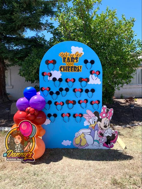 Disney Clubhouse Party Ideas, Mickey Mouse Playhouse Birthday Party, Mickey Mouse Fun House Party, Mickey Clubhouse Centerpieces, Mickey Mouse Clubhouse Party Decorations, Disney Parks Themed Party, Mickey Mouse Clubhouse 3rd Birthday Party, Mickey Mouse Clubhouse Party Favors, Mickey Mouse Funhouse Birthday Party