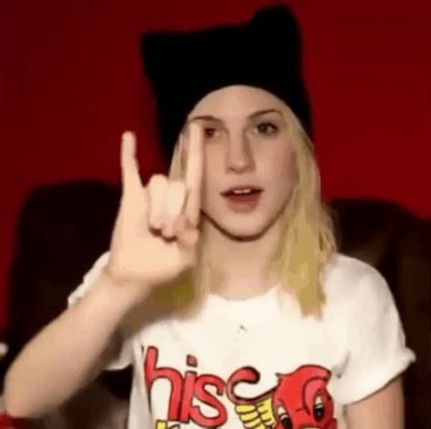 via GIPHY Paramore Gif, Hayley Williams Gif, Brain Chemistry, Hayley Williams, Paramore, Hot Topic, Animated Gif, Love Her, Blonde