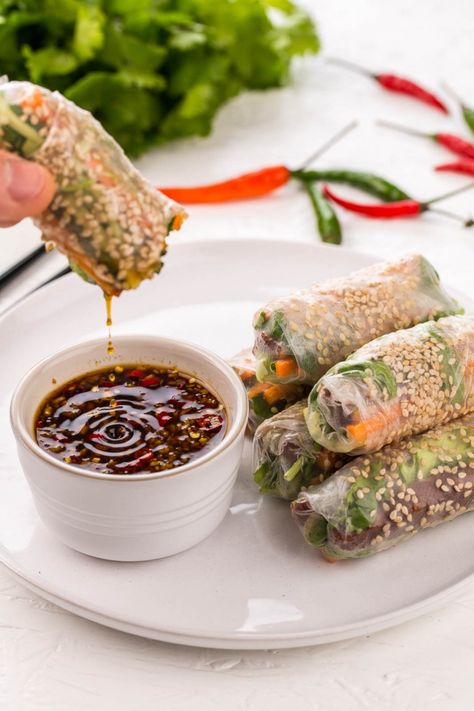 Spring Roll Recipes, Green Pasta Recipe, Thai Spring Rolls, Vegetarian Spring Rolls, Spicy Almonds, Smoked Tofu, Spring Roll Bowls, Vietnamese Spring Rolls, Vegetable Spring Rolls