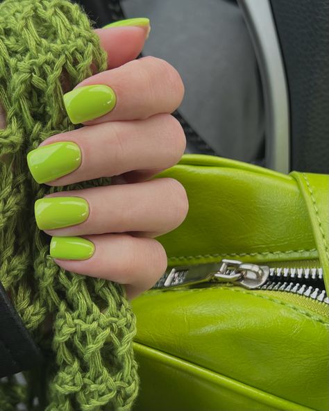 summer nails design, trend Brat Green Nails, Brat Summer Nails, Lime Nails Design, Bright Green Nails, Lime Nails, Brat Summer, Nails Inspo, Summer Design, Nail Designs Summer