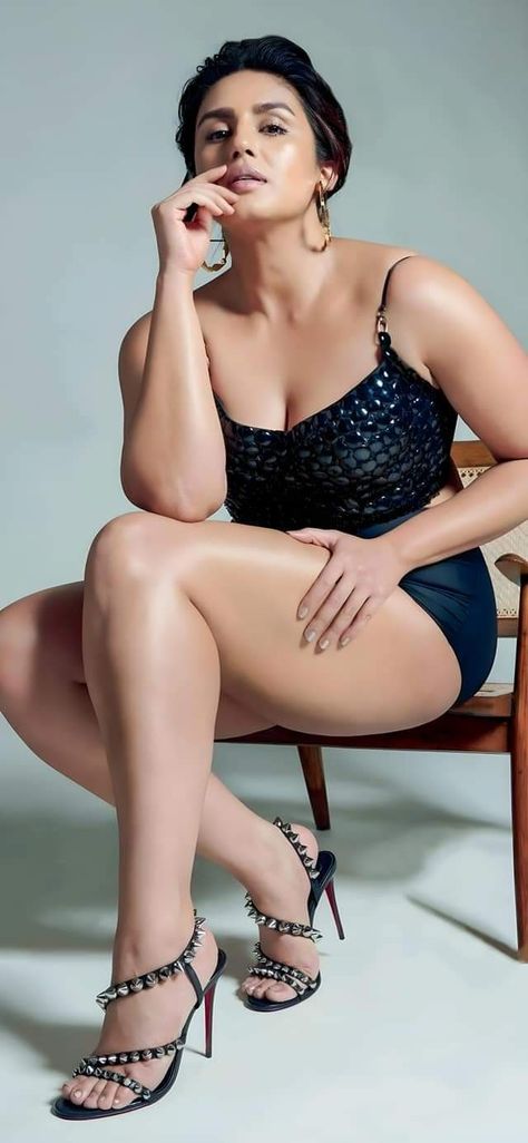 Mom Swimsuit, Seductive Photos, Huma Qureshi, Lingerie Plus, Lingerie Plus Size, Nice Bikinis, Stylish Fall Outfits, Beautiful Dresses Short, Indian Actress Hot Pics