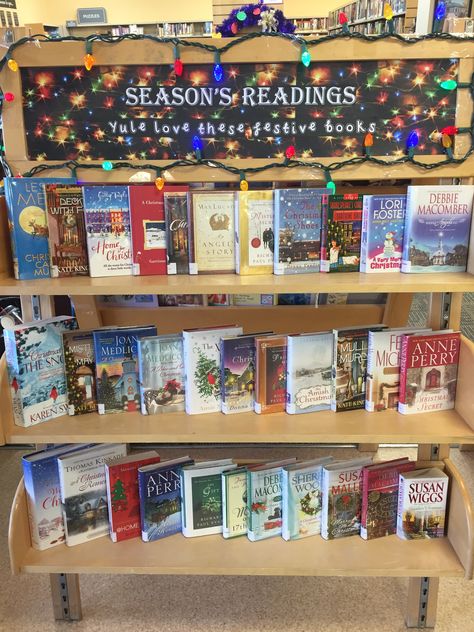 December display - Yule love these festive books Bookstore Christmas Decorations, Holiday Book Display Ideas, Library Advent Calendar, Christmas Display Library, Winter Book Displays Public Libraries, Winter Library Book Displays, Holiday Book Display, Library Holiday Displays, December Book Display