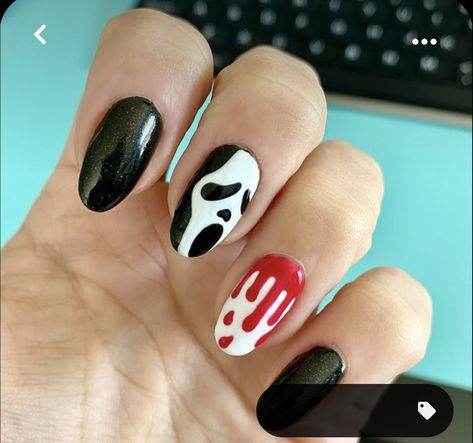 Horror Nails Scream, Scary Nails Short, Scary Short Nails, Cute Nail Designs Halloween, Easy Horror Nails Designs, Halloween Nail Designs Ghost Face, Spooky Halloween Nails Easy, Holloween Nails Acrylic Short Simple, Hawolleen Nails