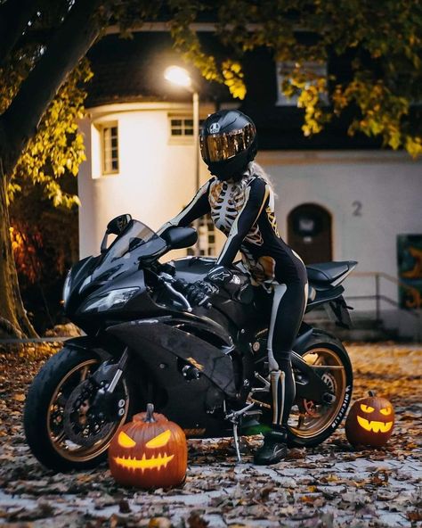 Halloween Motorcycle Photoshoot, Halloween Motorcycle, Motorcycle Photoshoot, Biker Halloween, Halloween Shoot, Sports Motorcycle, Biker Couple, Dirty 30, Sport Motorcycle