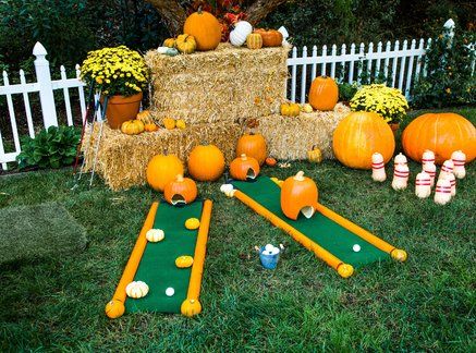 DIY FALL GAMES FOR KIDS - Maria Provenzano is making the outdoors fun for kids with these games. Fall Games For Kids, Harvest Festival Games, Fall Festival Booth, Fall Carnival Games, Fall Festival Activities, Fall Festival Party, Harvest Games, Fall Festival Decorations, School Fall Festival