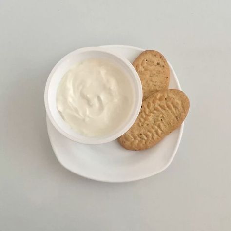 greek yogurt ; cereal cookies Food Calories List, Cereal Cookies, Diet Cookies, Drink Healthy, Healthy Food Motivation, Food O, Food Tasting, Food Recepie, Food Goals