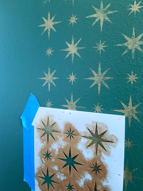 Mid Century Stencil, Retro Entryway Table, Painting Ideas For Home Walls Interior Design, Starburst Stencil, Starburst Stencil Wall, Paint Stars On Wall, Stenciled Entryway Wall, Painted Stars On Wall, Hand Painted Stars On Wall