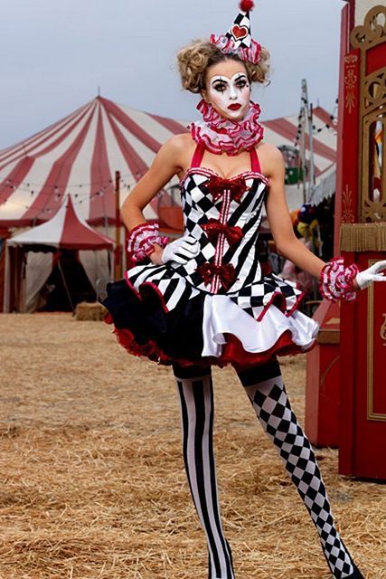 Masked Party, Female Joker Costume, Circus Halloween Costumes, Harlequin Clown, Masquerade Halloween Costumes, Steampunk Circus, Harlequin Costume, Circus Fashion, Circus Aesthetic