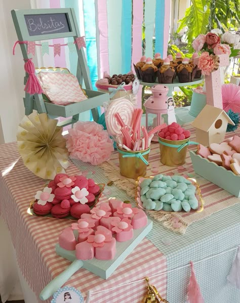 Chuches Ideas, Pink Party Tables, Candy Bar Comunion, Party Rental Ideas, Buffet Dessert, Easter Gathering, Gender Party, Girl Christening, Cake Bars