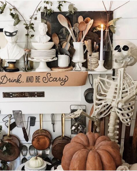 Scroll Stoppers, Cat Cottage, Elegant Halloween Decor, Kitchen Vignettes, Liz Marie, Liz Marie Blog, Cozy Cat, Cozy Fall Decor, Fall Images