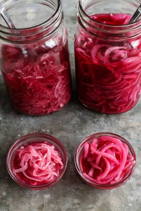 Best Pickled Red Onions, Make Pickled Red Onions, Pickle Onions Recipe, Jicama Salad, Pickled Vegetables Recipe, Pickled Red Onion, Food Basics, Red Onion Recipes, Quick Pickled Red Onions