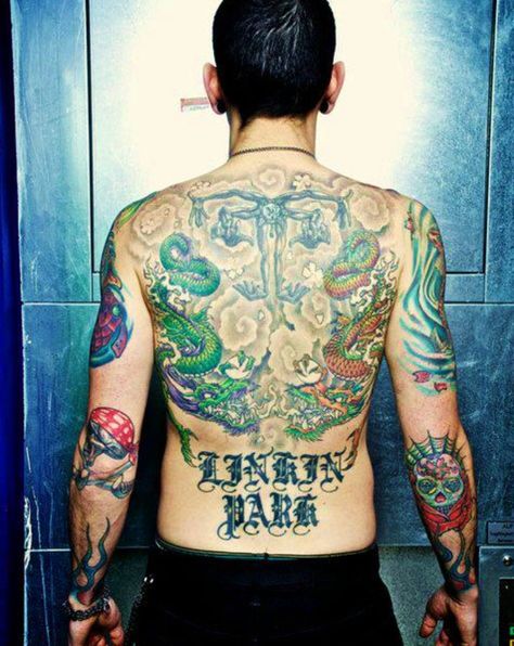 Chester Bennington Tattoo, Celebrities Tattoos, Linking Park, Charles Bennington, Linkin Park Chester, Mike Shinoda, Metal Head, Crazy Stuff, Chester Bennington