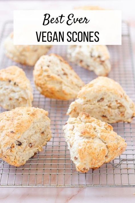 Scones Vegan, Vegan Cheddar Cheese, Vegan Scones, Scones Easy, Cheese Scones, Scones Ingredients, Savory Scones, Vegan Cheddar, Vegan Cream Cheese