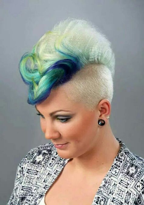 Pixie Mohawk, Pro Age, Mohawk Hair, Side Shave, Hair Braid Designs, Very Short Pixie Cuts, Shaved Heads, Shaved Side Hairstyles, Girl Hair Colors