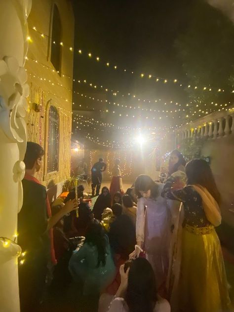 Indian Desi Wedding Aesthetic, Desi Party Vibes Aesthetic, Pakistan Wedding Aesthetic, Pakistani Shaadi Aesthetic, Indian Party Aesthetic, Dholki Aesthetic, Pakistani Wedding Aesthetic, Indian Wedding Vibes, Shadi Aesthetic